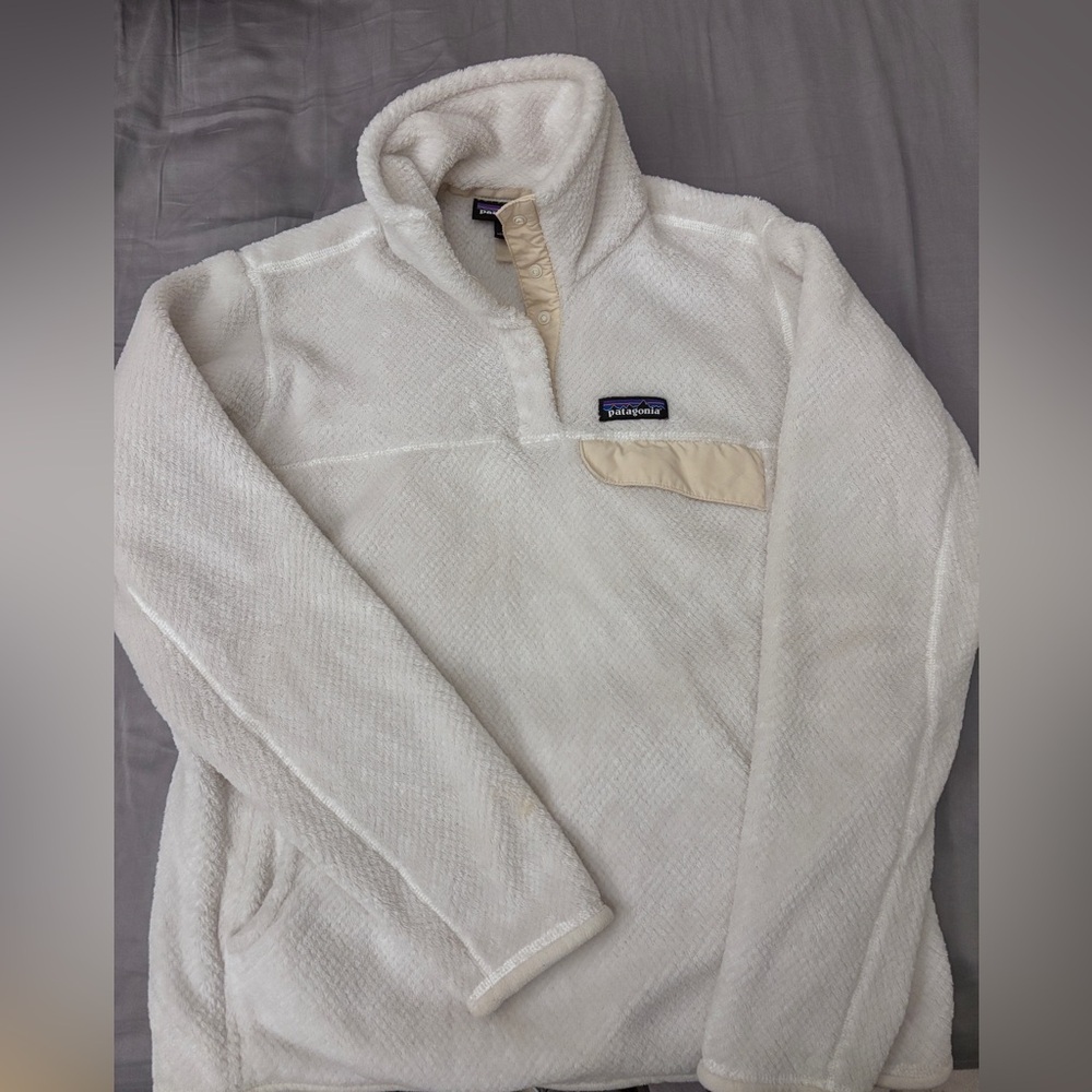 Patagonia Women’s Cream Polartec Pullover Sweater